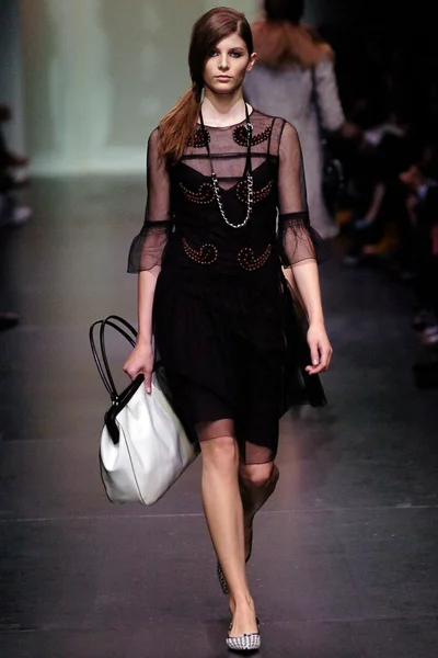Look 9